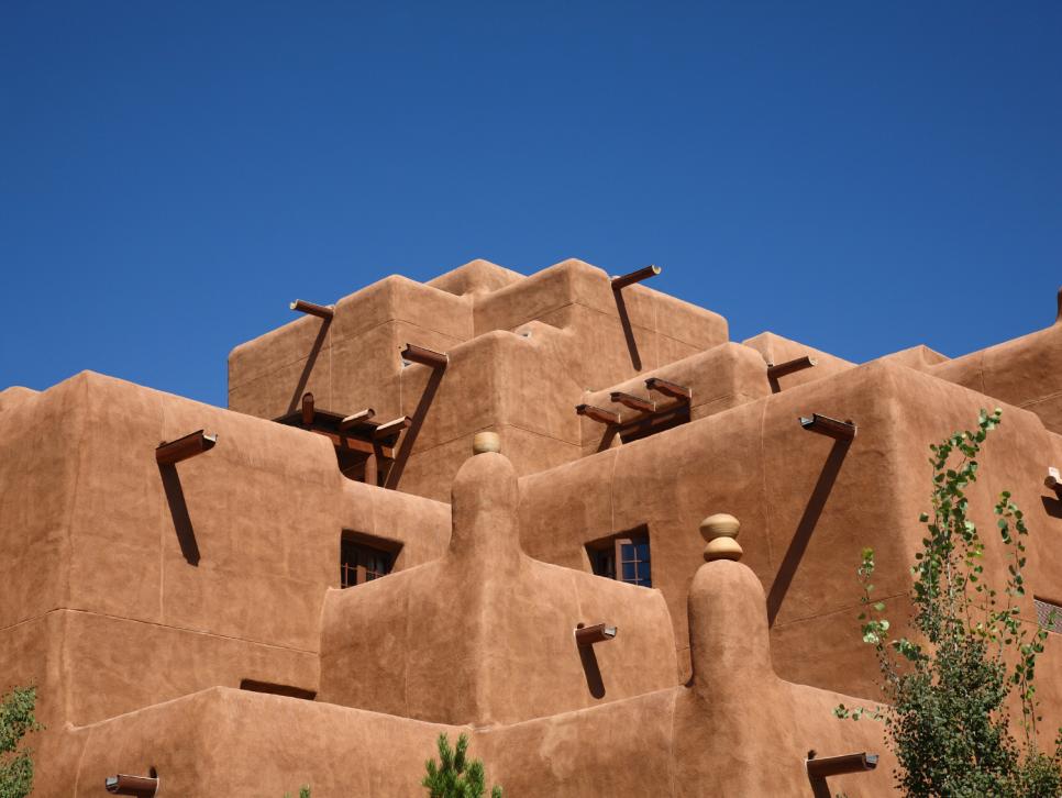 An example of Santa Fe architectural style