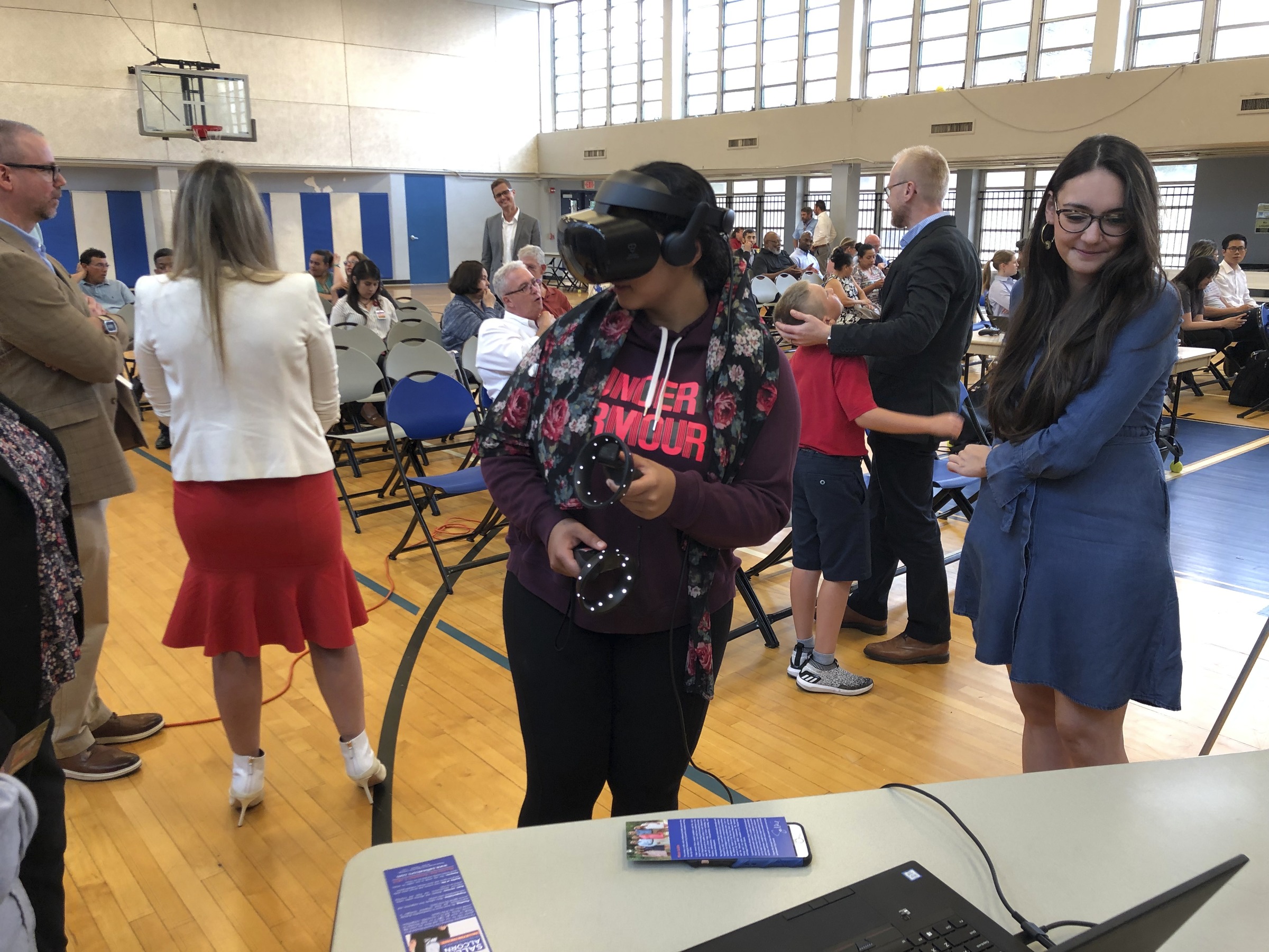 student eperiences vr tour of alief community center