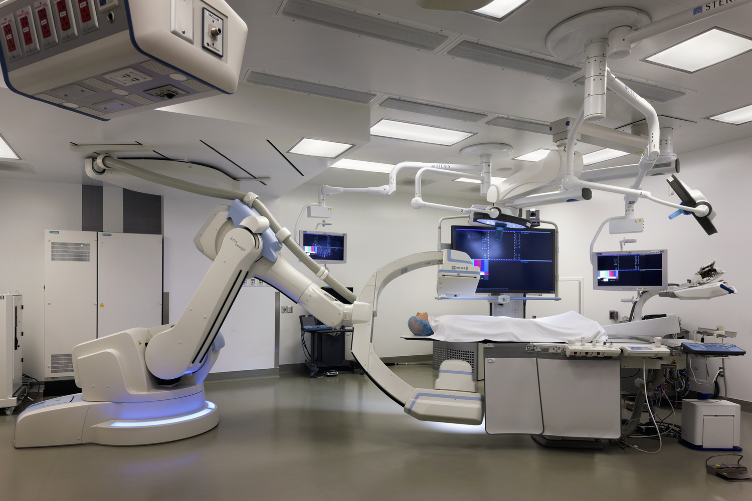 Highly immersive simulation environment with remote observation – Houston Methodist MITIE