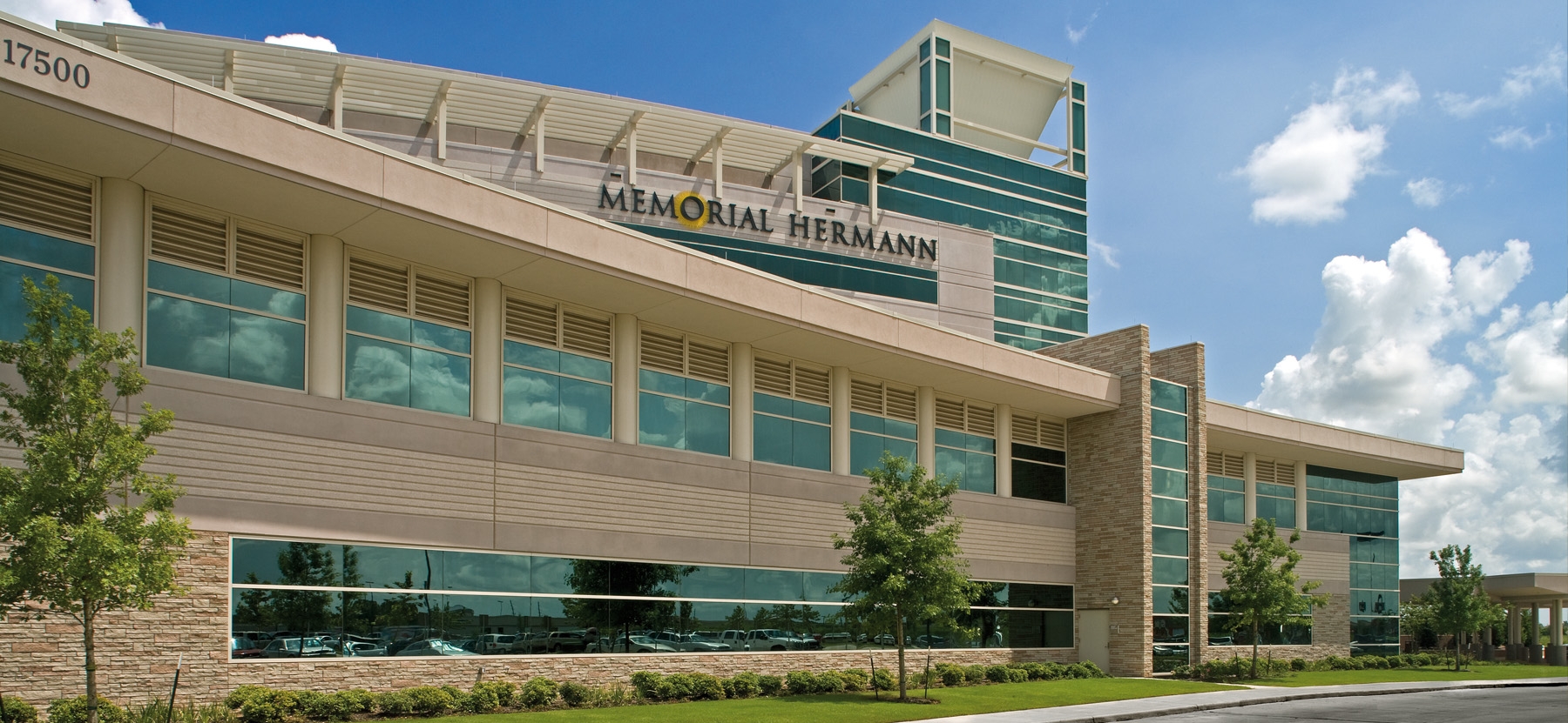 Exterior view of Sugar Land Hospital